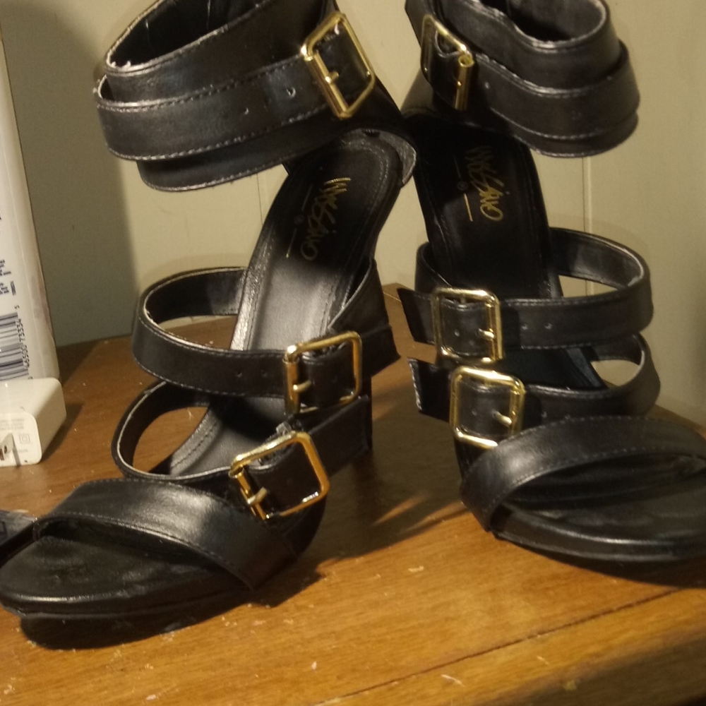 Heeled Sandals black ieather